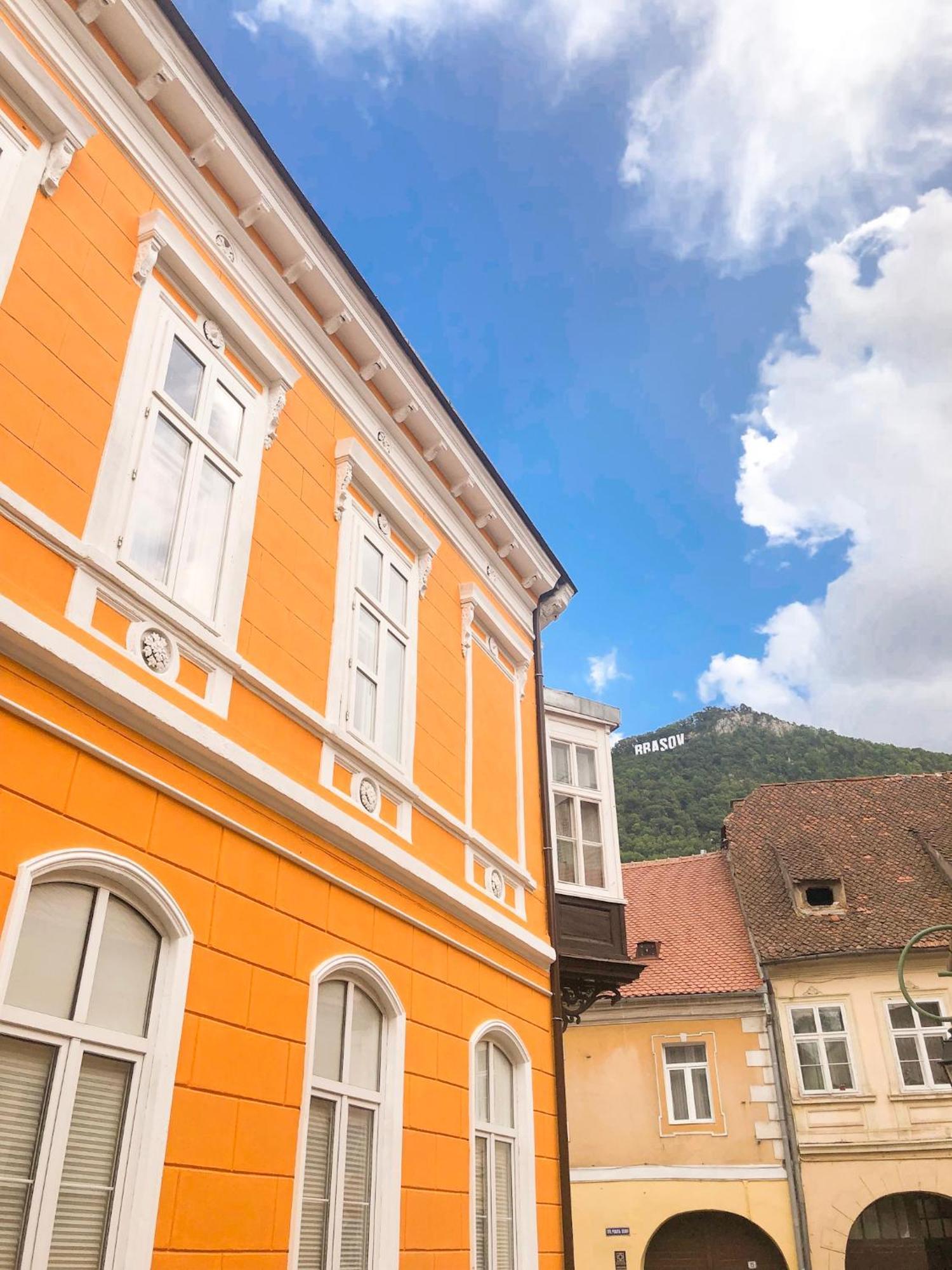 Voya Nordic Apartment-A Luxury Oasis In The Old Town Brașov Cameră foto
