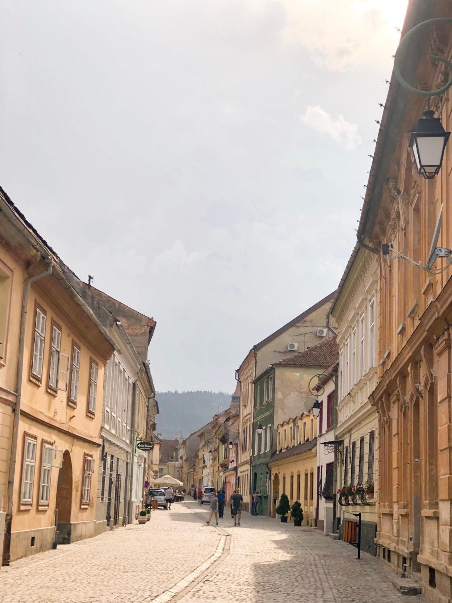 Voya Nordic Apartment-A Luxury Oasis In The Old Town Brașov Cameră foto